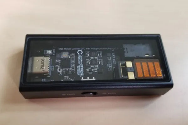 Pocnetwork Review: Questyle M15 Mobile Lossless DAC with Headphone Amplifier (Review)